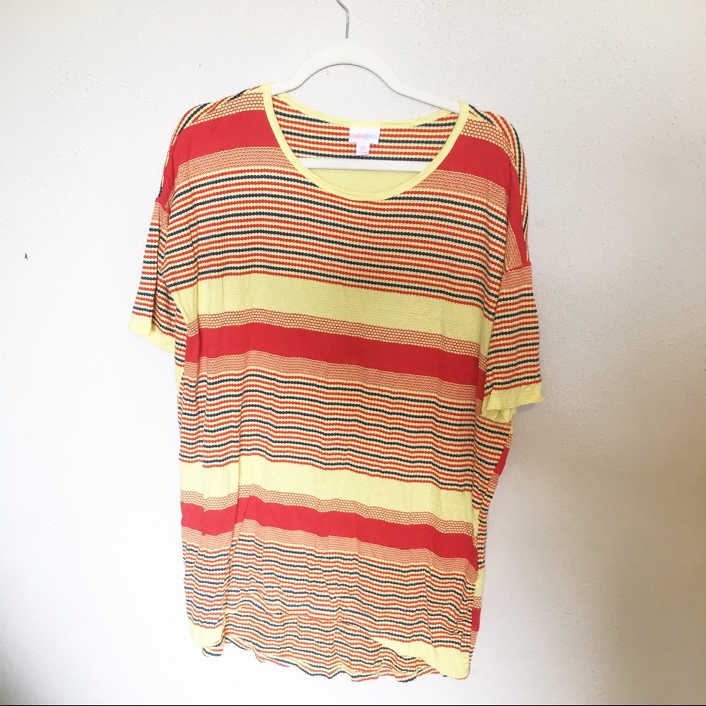LuLaRoe High/Low Hem Colorful Top 95% Rayon